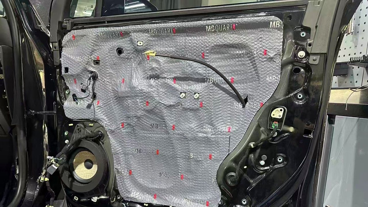 本田 SUV 音响升级车门基础检查