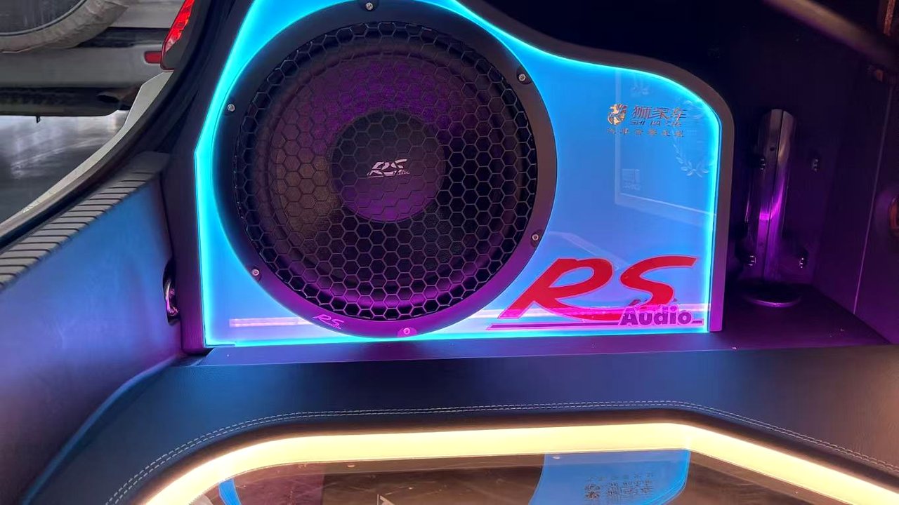 丰田喇叭升级、车门/全车隔音、低音系统案例:丰田锐志升级三分频音响相关的湛江汽车音响改装实拍封面