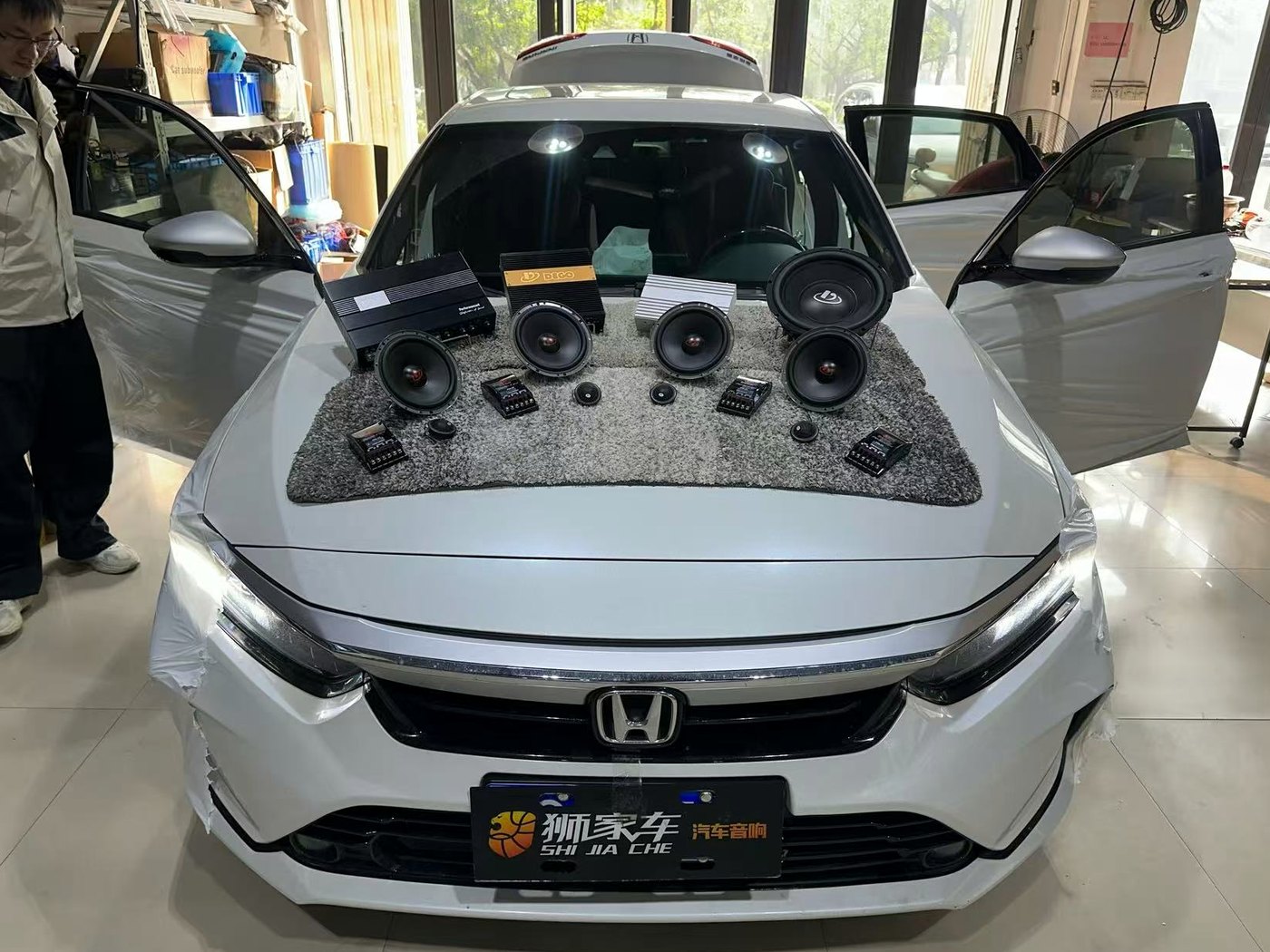 湛江汽车音响改装车型案例施工场景