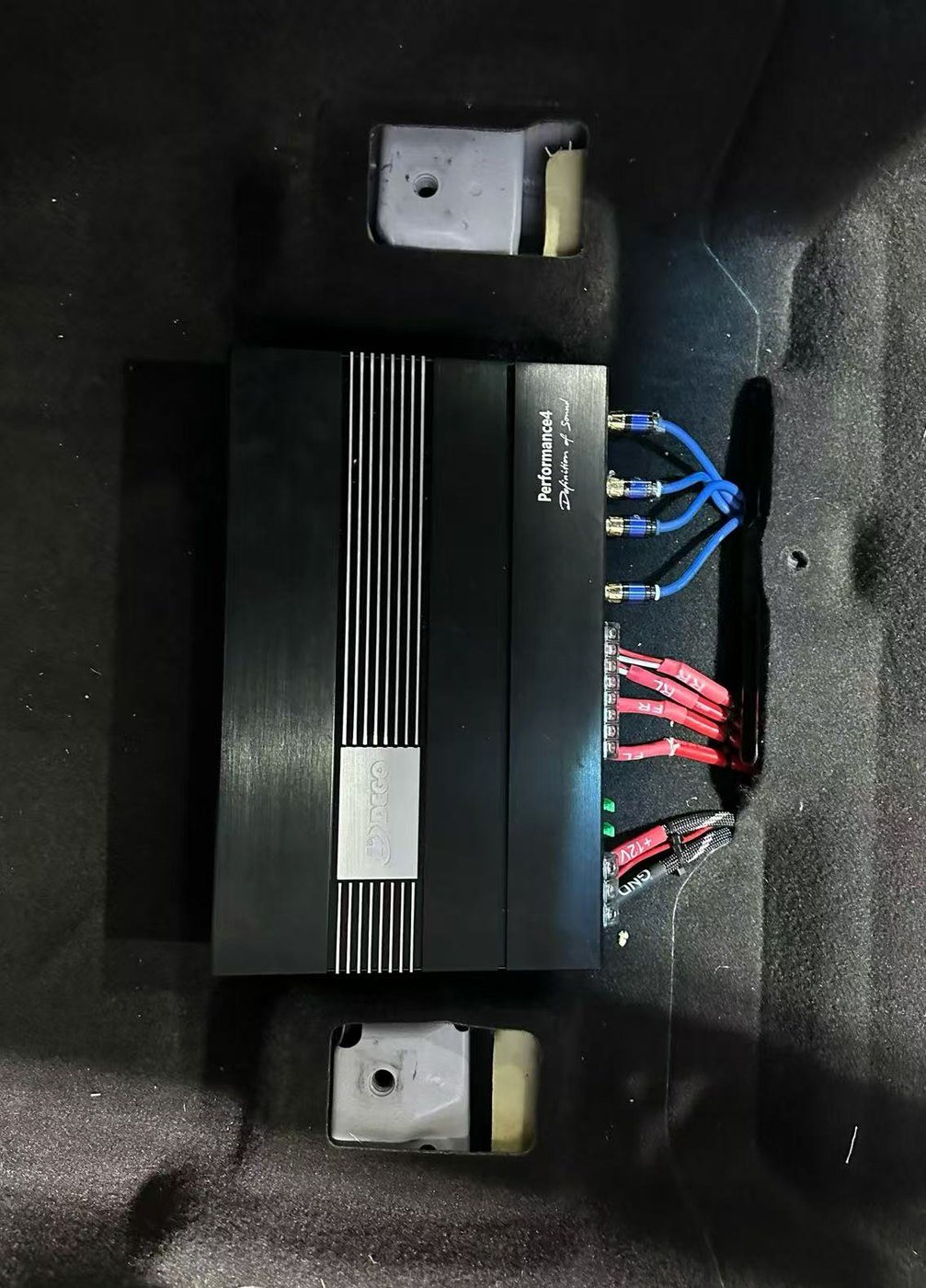奔驰汽车音响升级施工与调音参考